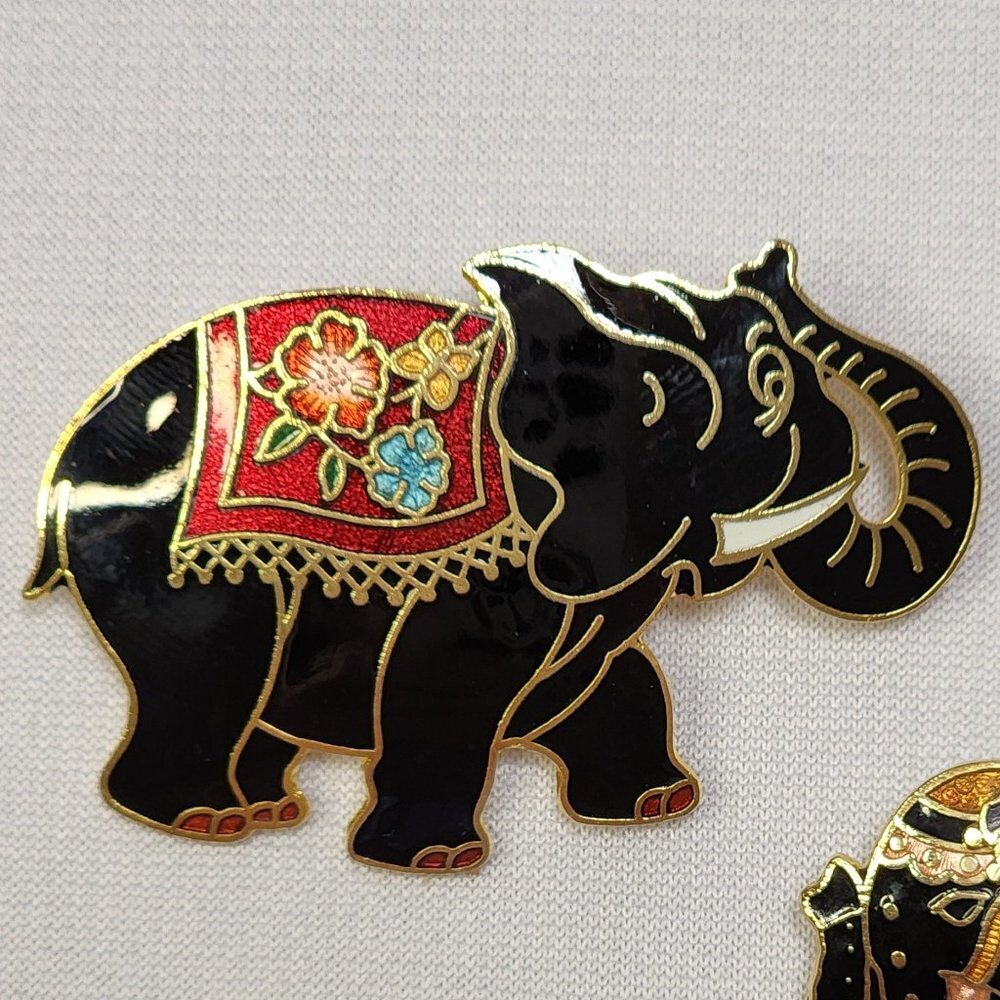 Black Cloisonne Elephant Brooches With Their Trunks Up - Picture 2 of 7